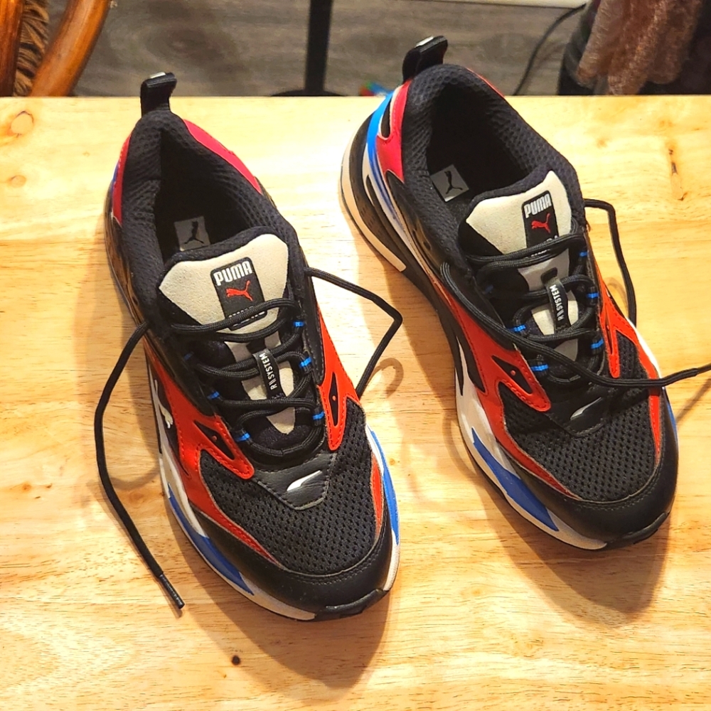 Sneakers